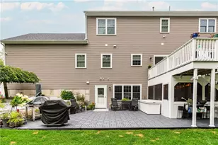 8 Winterberry Rd, Lincoln, RI 02865 - Photo 5