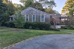 159 Longfellow Rd, Jamestown, RI 02835 - Photo 3