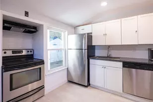 916 Bullocks Point Ave, East Providence, RI 02915 - Photo 29