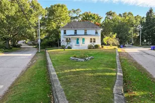 916 Bullocks Point Ave, East Providence, RI 02915 - Photo 3