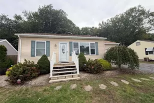 143 Poplar Dr, Cranston, RI 02920 - Photo 1