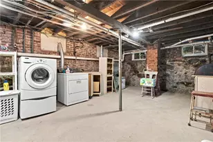 174 Lowell Ave, Providence, RI 02909 - Photo 27
