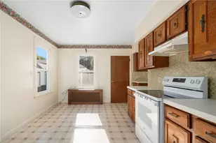 1 Russell Ave, Newport, RI 02840 - Photo 15