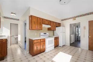 1 Russell Ave, Newport, RI 02840 - Photo 17