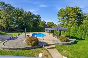 10 Circlewood Dr, Coventry, RI 02816 - Photo 5
