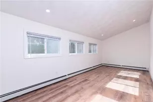 75 Caswell St, Narragansett, RI 02882 - Photo 17