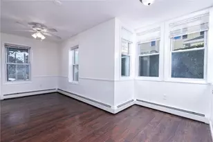 75 Caswell St, Narragansett, RI 02882 - Photo 9