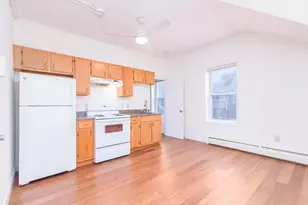 75 Caswell St, Narragansett, RI 02882 - Photo 11