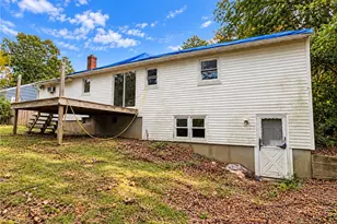 89 Cushing Rd, Warwick, RI 02888 - Photo 5