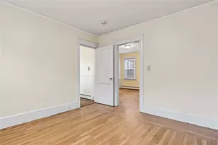 169 10th St, Providence, RI 02906 - Photo 9