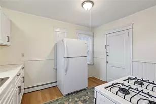 169 10th St, Providence, RI 02906 - Photo 7