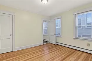 169 10th St, Providence, RI 02906 - Photo 13