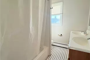 313 State Street St, Bristol, RI 02809 - Photo 7