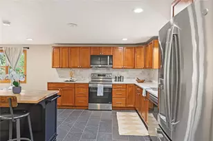 6 Lake View Cir, Glocester, RI 02814 - Photo 9