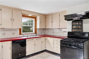 281 Market St, Warren, RI 02885 - Photo 13