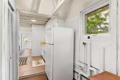 31 Blanding Avenue, Barrington, RI 02806 - Photo 9