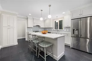 77 Mockingbird Ln, South Kingstown, RI 02879 - Photo 3