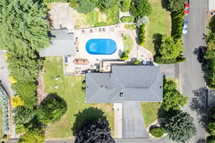 10 Sesame St, Westerly, RI 02891 - Photo 9