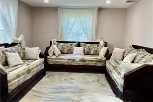 60 Hendrick St, Providence, RI 02908 - Photo 7