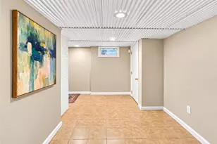 329 Maple St, Warwick, RI 02888 - Photo 21