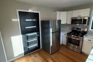 82 Middle St, East Providence, RI 02915 - Photo 9