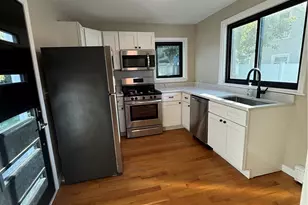 82 Middle St, East Providence, RI 02915 - Photo 11