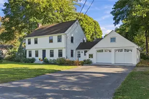 6 Newell Dr, Cumberland, RI 02864 - Photo 3
