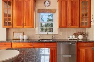 176 Cole Ave, Providence, RI 02906 - Photo 17