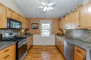 15 Primrose Dr, Cranston, RI 02921 - Photo 13