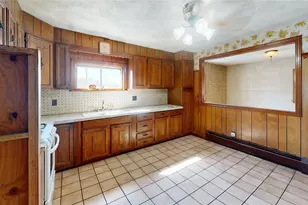 147 Southern St, Cranston, RI 02920 - Photo 11