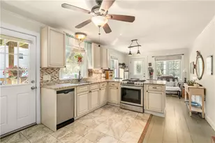 1370 Boston Neck Rd, Narragansett, RI 02874 - Photo 19