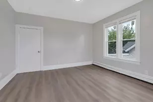 96 Centre St, Pawtucket, RI 02860 - Photo 9