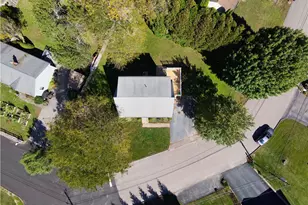 2 Surrey Dr, Westerly, RI 02891 - Photo 3