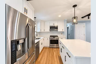 76 Verdant Drive, Cranston, RI 02920 - Photo 3
