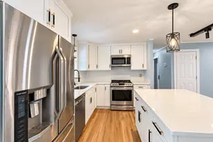76 Verdant Dr, Cranston, RI 02920 - Photo 3