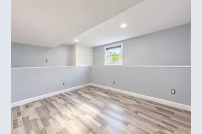 76 Verdant Drive, Cranston, RI 02920 - Photo 17