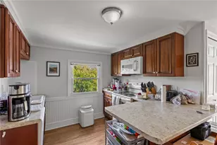 130 Elmgrove Ave, Providence, RI 02906 - Photo 33