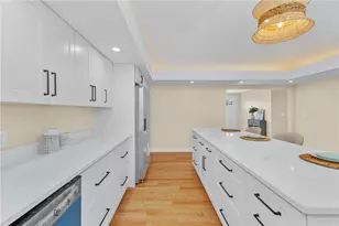 327 Shamrock Dr, Warwick, RI 02886 - Photo 7