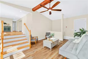 327 Shamrock Dr, Warwick, RI 02886 - Photo 9