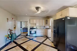 274 High St, Woonsocket, RI 02895 - Photo 9