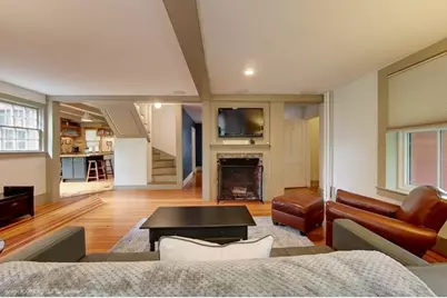 300 Broadway Avenue, Newport, RI 02840 - Photo 5