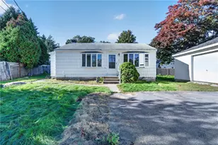 7 Belvedere St, Johnston, RI 02919 - Photo 3