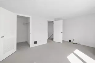 9 Poppasquash Rd, Bristol, RI 02809 - Photo 37