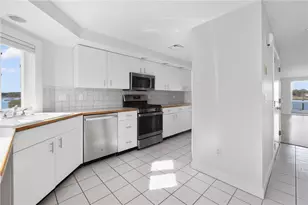 9 Poppasquash Rd, Bristol, RI 02809 - Photo 23