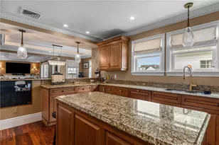 26 Brown and Howard, Newport, RI 02840 - Photo 15