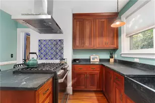 610 Hope St, Providence, RI 02906 - Photo 9
