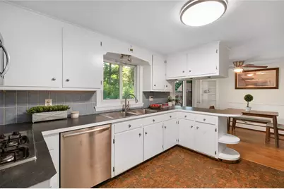 15 Charles Street, Barrington, RI 02806 - Photo 11