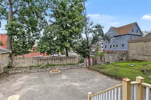16 Duncan Ave, Providence, RI 02906 - Photo 23