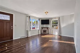 10 Winter St, Pawtucket, RI 02860 - Photo 11