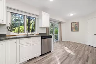 203 Dean Ridge Ct, Cranston, RI 02920 - Photo 17